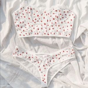 🌿2/$15🌿 Floral Print Lace push-up lingerie set